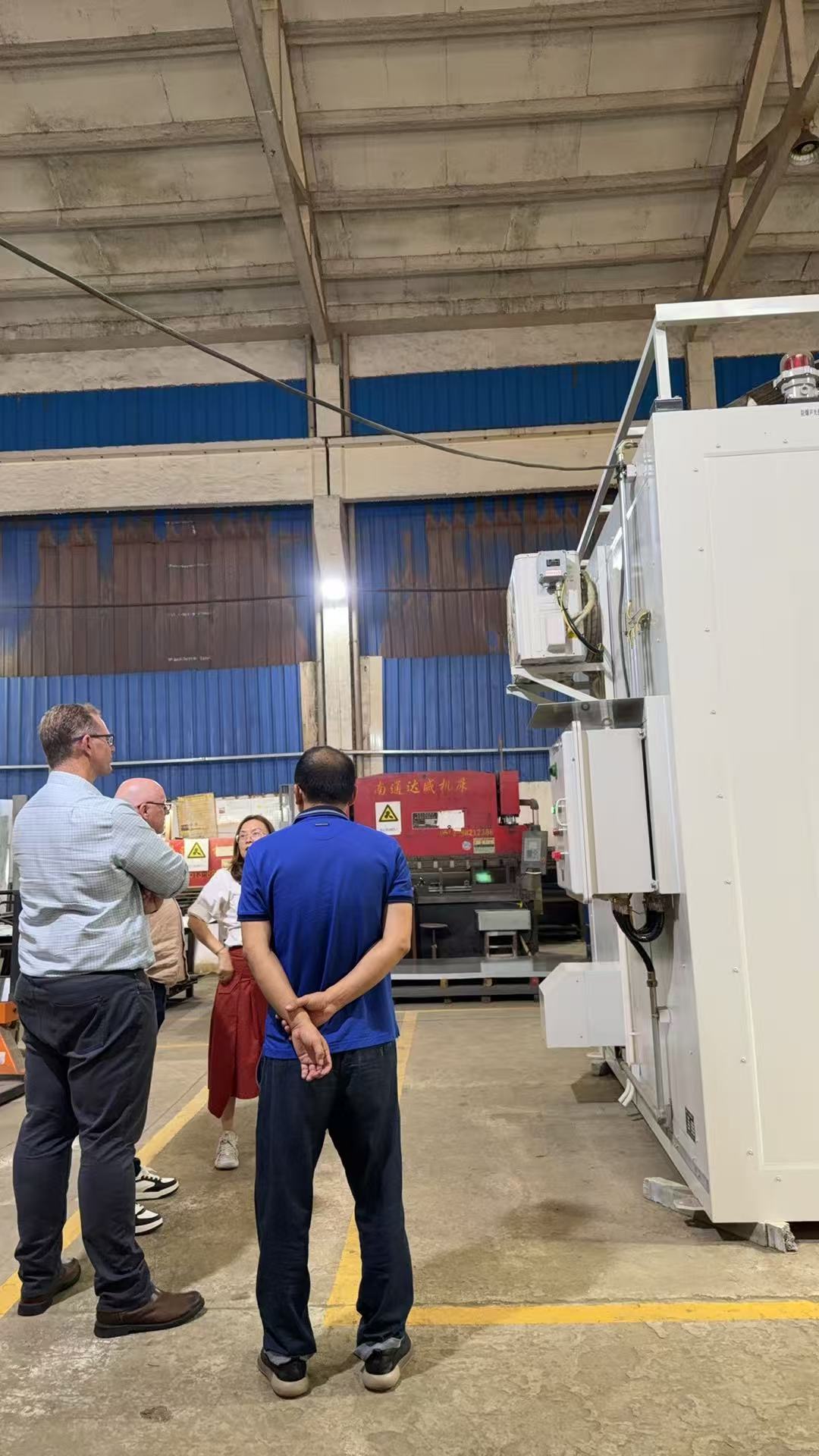 Τελευταία εταιρικά blogs για Russian Client Visits Wuxi SUPER Factory to Inspect Hazardous Materials Safety Cabinets — Initial Cooperation Established